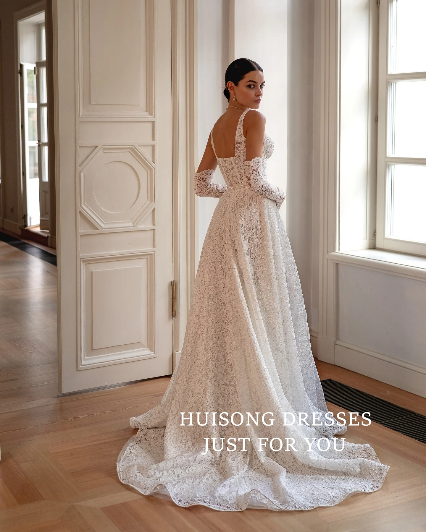 HUISONG Customized Lace Appliques Wedding Dresses Spaghetti Straps Sweetheart A-Line Beach Bridal Gown vestidos de novia