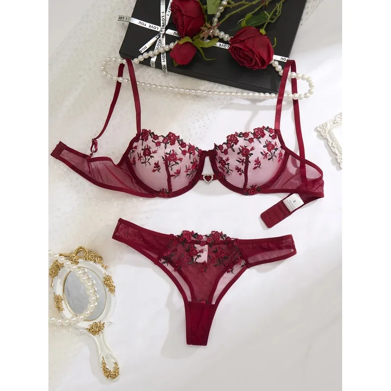 

2025 2 Pieces Lingerie Set Sexy Floral Embroidery Underwear Transparent Lace Short Skin Care Kits Delicate Fairy Set Woman Q001
