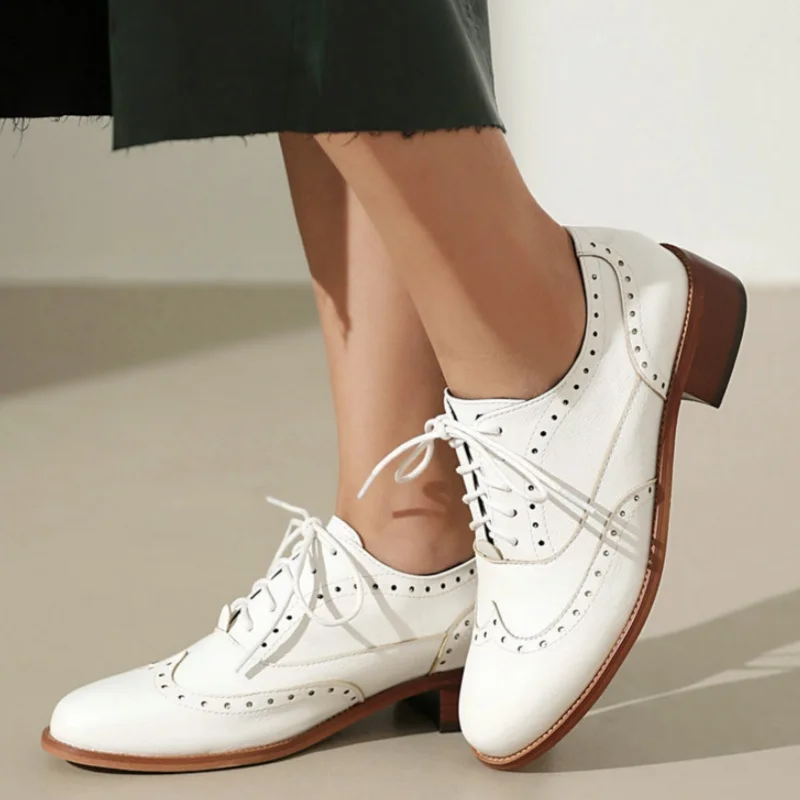 

Роскошные повседневные оксфорды для отдыха, новинка 2025 года, большие женские туфли на низком каблуке со шнуровкой и круглым носком, офисная удобная женская обувь для одевания