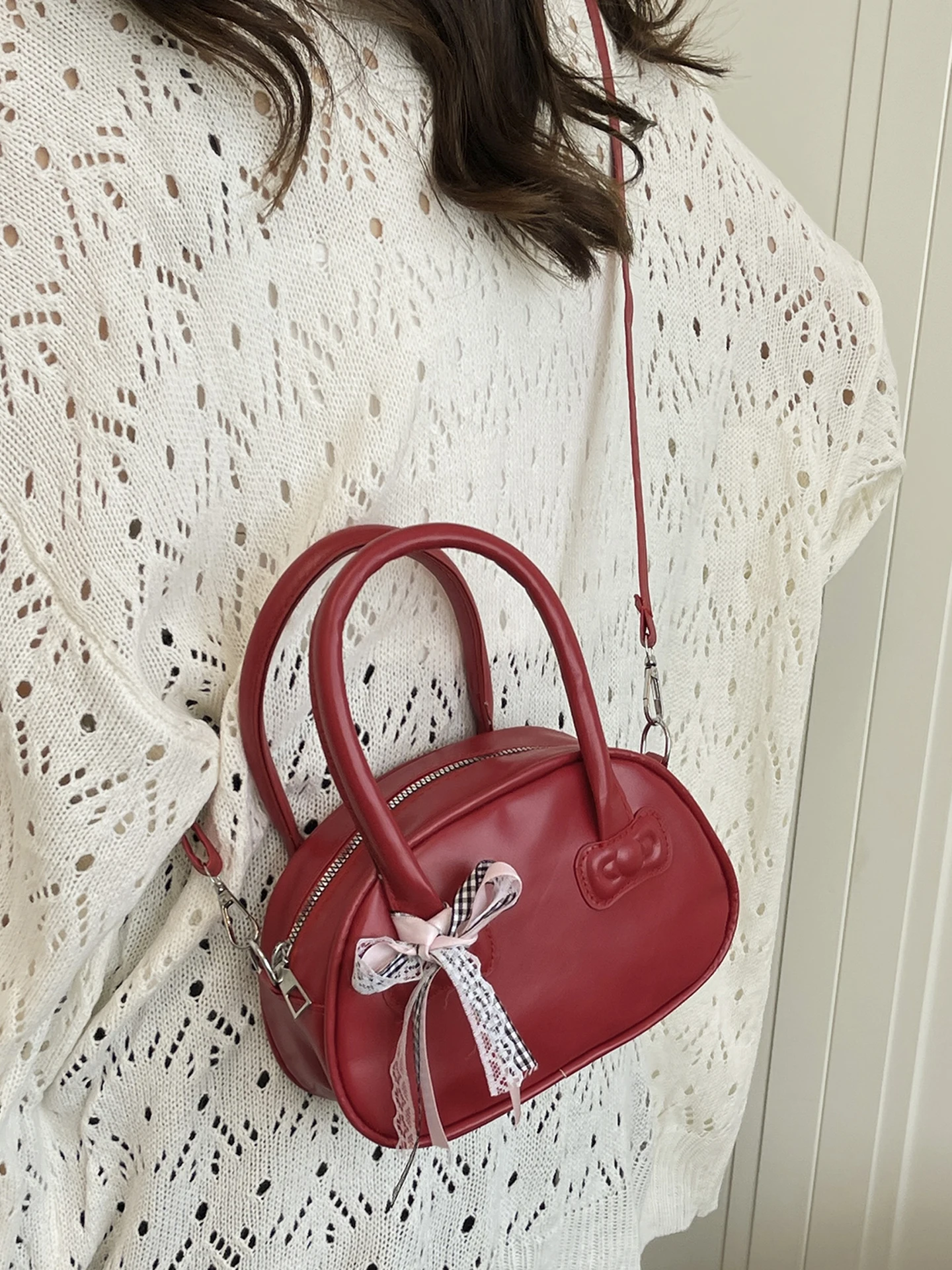 bolsa-de-mao-pequena-e-estilosa-vermelha-para-mulheres-bolsa-transversal-tipo-bowling-nova-2025-bolsa-versatil-de-ombro-Unico