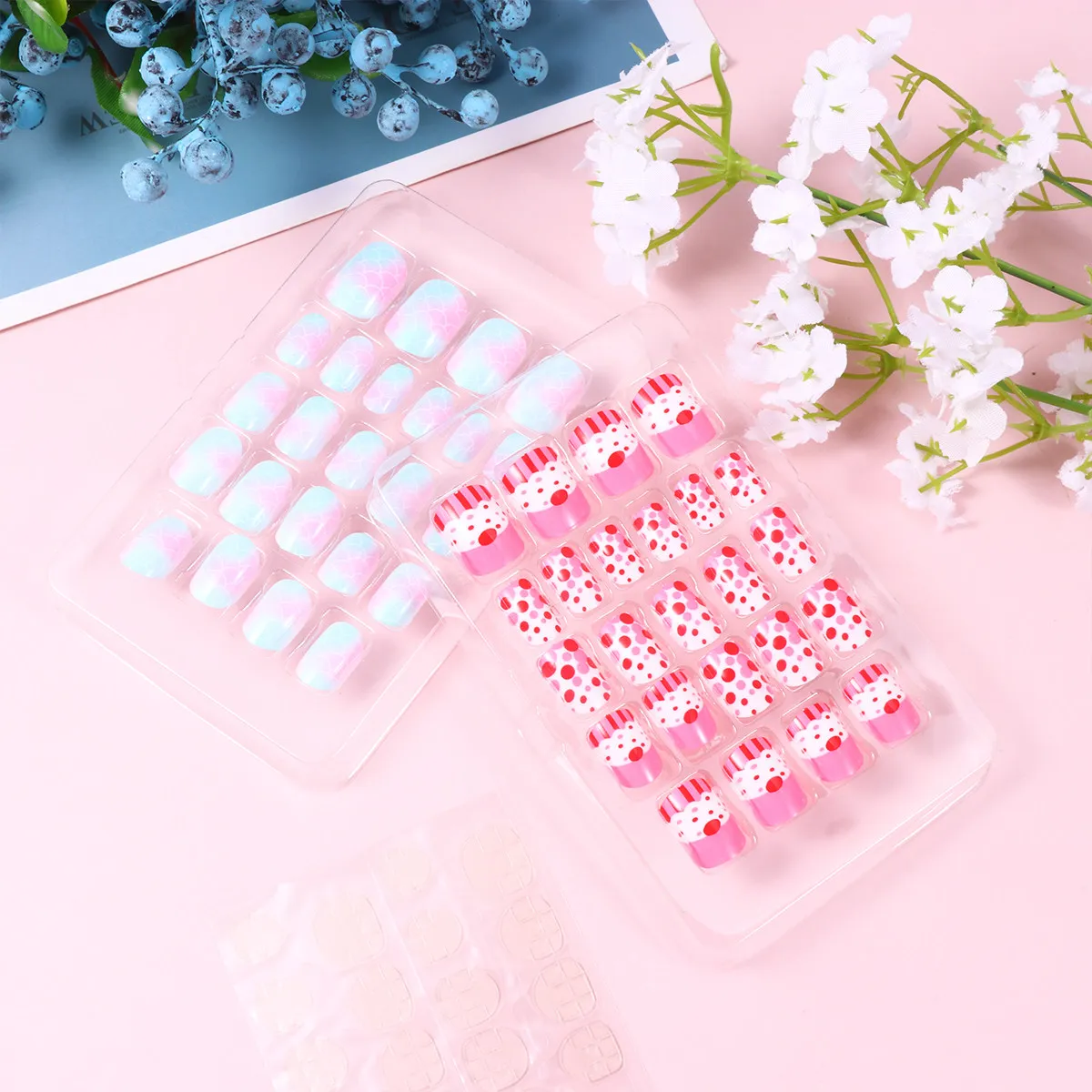 4 Boxes Decor Artificial Nail False Nails Stick on Fake Pre Glued for Kit Removable Manicure
