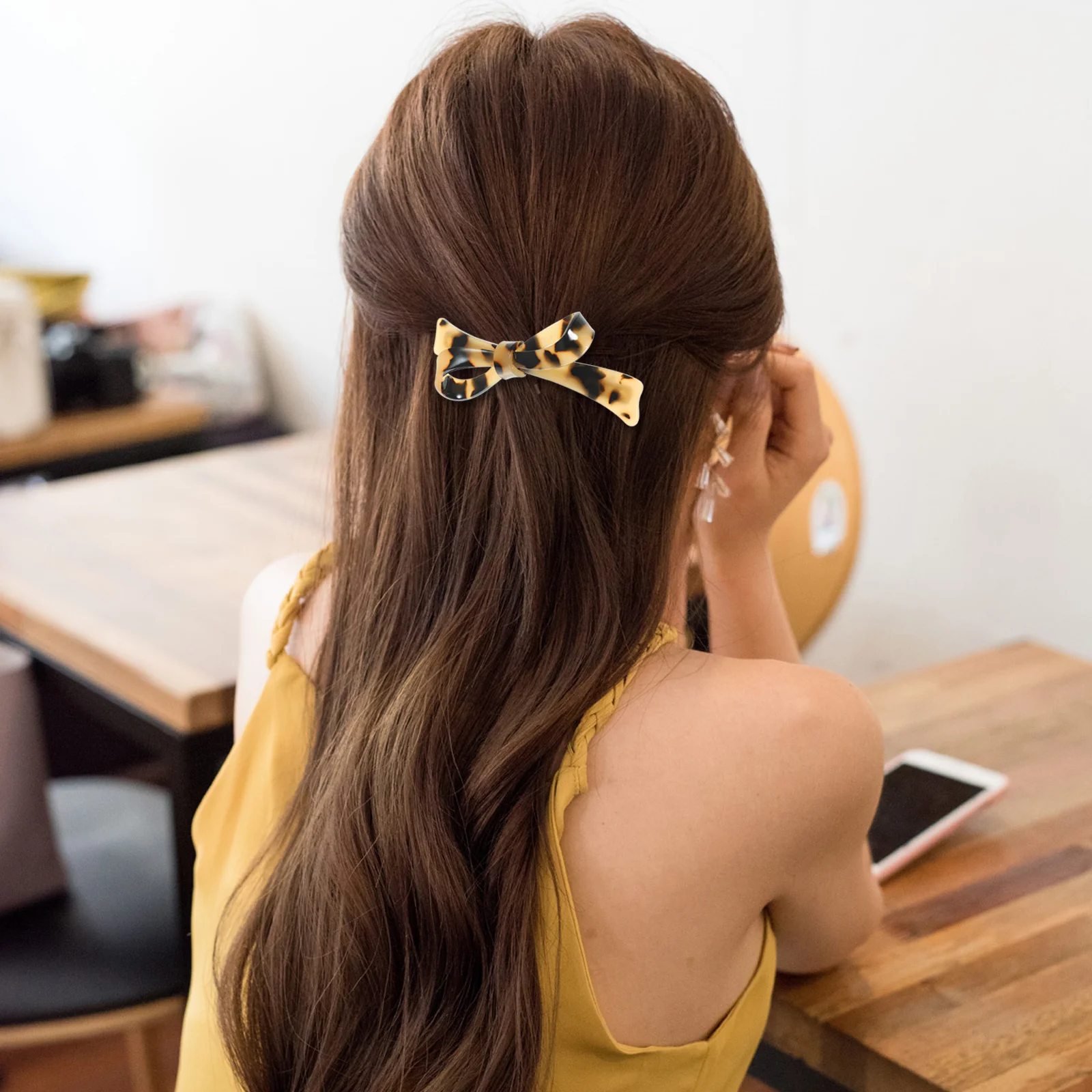 

Bowknot Hair Clip Women Minimalist Ponytail Holder Elegant Charm Bridal Accessories Aesthetic Metal Spring Clip