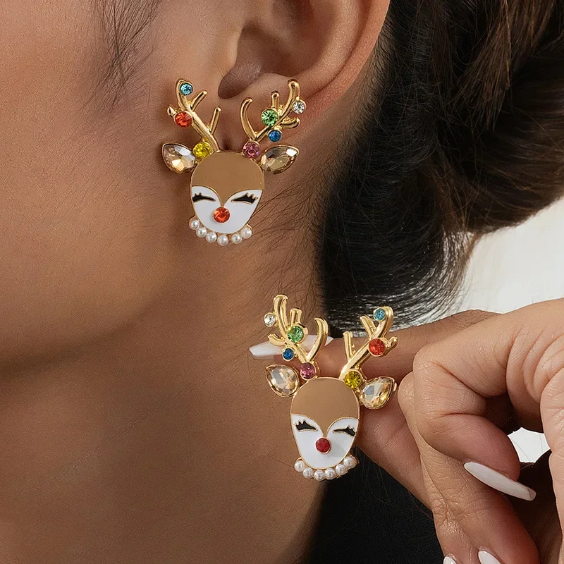 

1Pair New Creative Christmas Elk Stud Earrings for Women, Exquisite Multicolor Rhinestone & Pearl Accented Holiday Design, Enamel Reindeer Face Earrings, Perfect Xmas New Year Jewelry Gifts