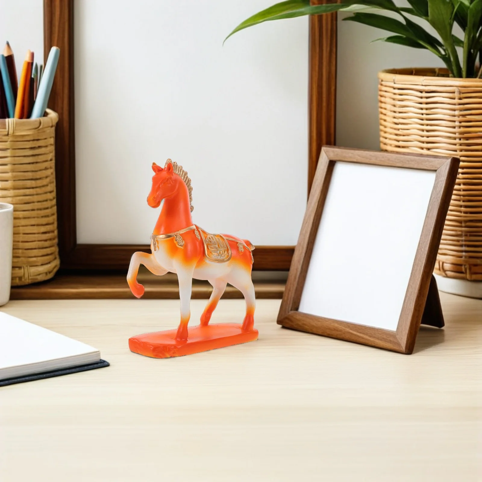 

Gradient Resin Horse Statue for 2026 Chinese New Year - Desktop Lucky Charm Feng Shui Decor - Zodiac Animal Ornament for Office