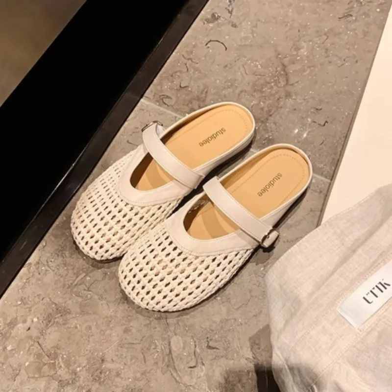 

New Women Shoes Luxury Genuine Leather Muller Slippers for Woman Exquisite Hollowed Out Casual Shoe Designer Shoes Zapatos Mujer