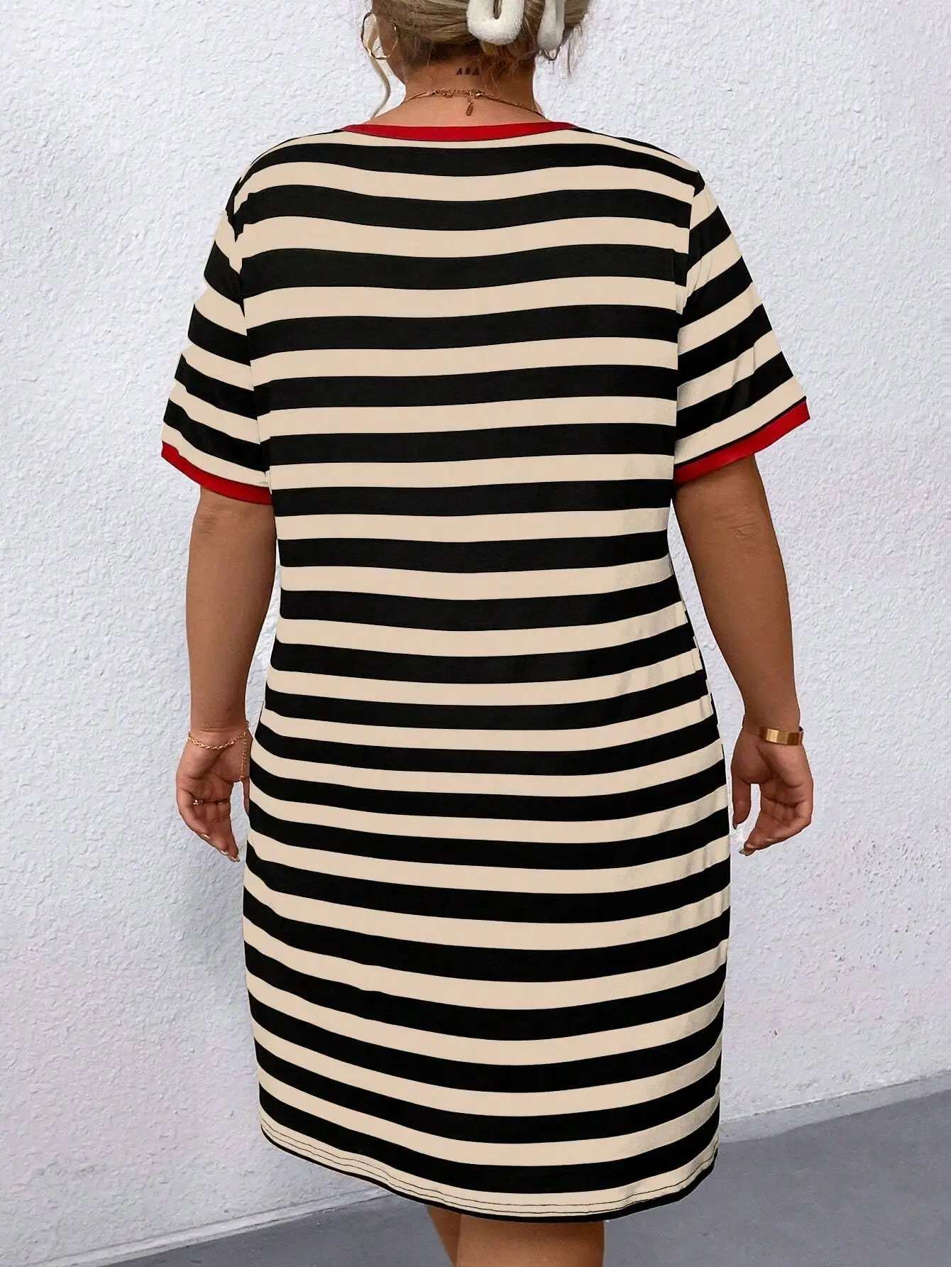 

Plus Size Casual Short Sleeve Striped V-Neck Dress With Contrast Red Trim
