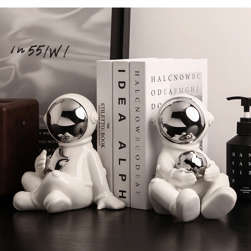 2/pcs European light luxury silver-plated astronaut bookcase decoration living room tabletop wine cabinet home decor