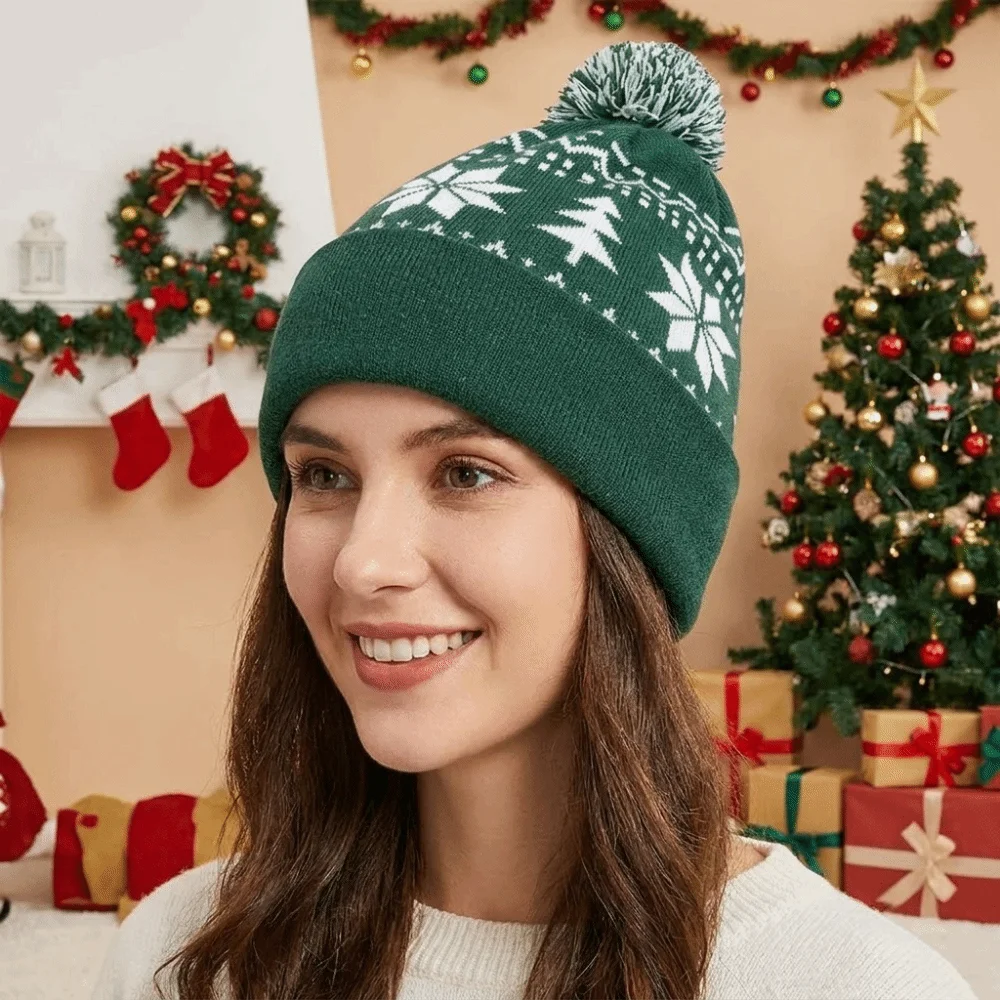 Schneeflocken-Weihnachtsmütze, Jacquard-Wollmütze, gestrickte Mütze, Geschenk, rot-grüne Patchwork-Farbe, weihnachtliche Strickmütze, festliche Dekoration – Detail 6