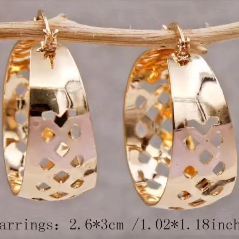 Trend Women's Earrings Copper Striped Round Sweet Semicircle C Shape Small Fragrance Fashion Every Day Party Wedding