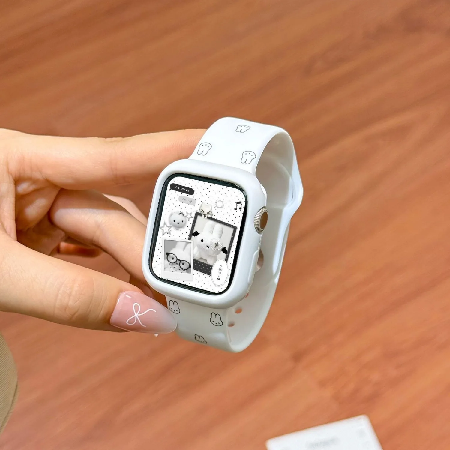 Kawaii Polka Dot Print Miffy Wristband Skin-friendly Silicone Watch Strap for IWatch S11 S10 S9 Daily Fashion Accessory Lovely view 4