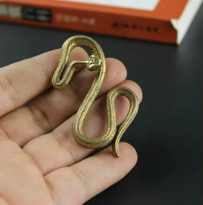 الصينية القديمة البرونزية اليدوية ثعبان تمثال الشكل الشاي الحيوانات الأليفة المشهد ديكور المنزل مكتب الديكور التماثيل والمناحوتات التماثيل