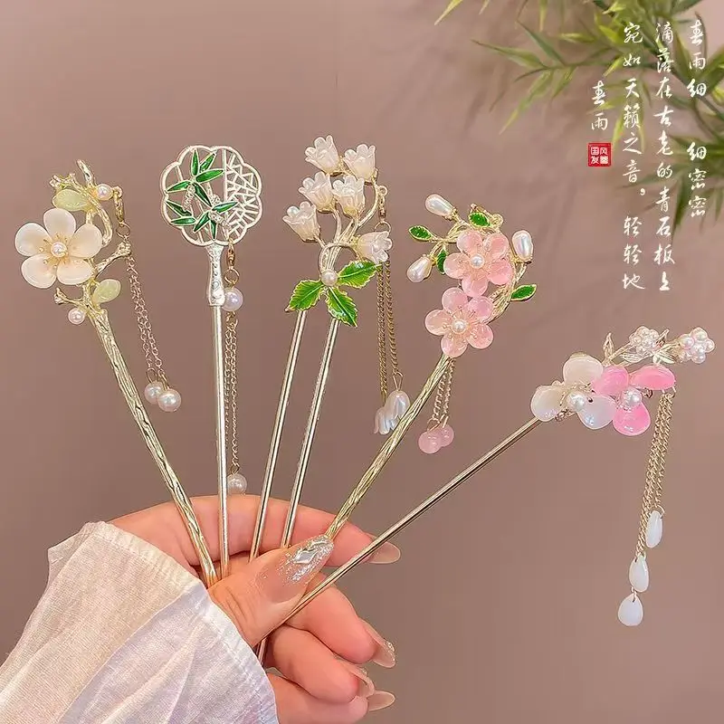 

Premium Sakura Tassel Hair Stick for Hanfu Cheongsam Daily Wear Non Slip Sturdy Comfortable Elegant Ancient Design