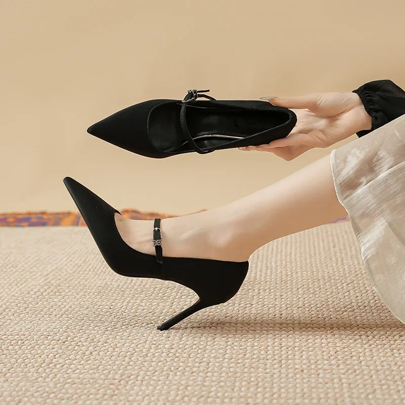 Black New French Style Mary Jane High Heels with Thin Heels, Pointed Pointed One Piece Buckle, Fashionable Single Shoes