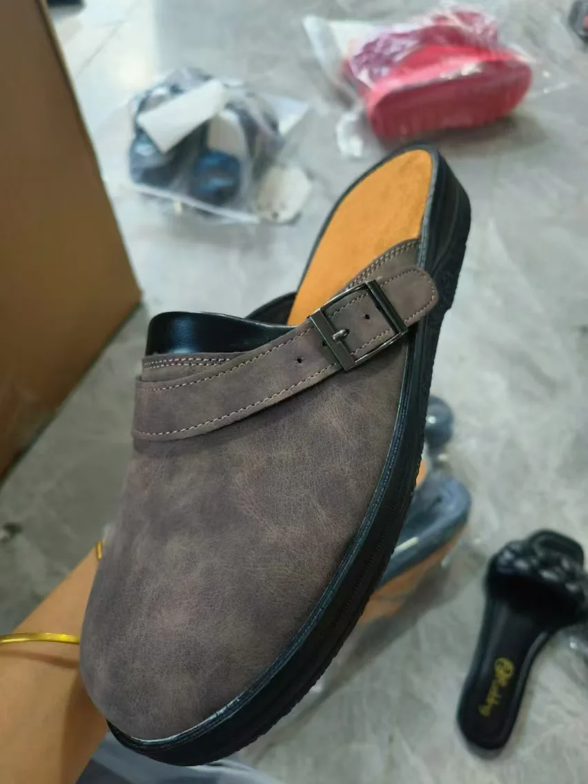 Neue Herren- und Damenpantoffeln Sommer PU-Leder Schuhe Vintage Weiche Sohle Slip-On Sandalen Strandpantoffeln Herren Freizeitschuhe Größe 38-48 – Detail 11