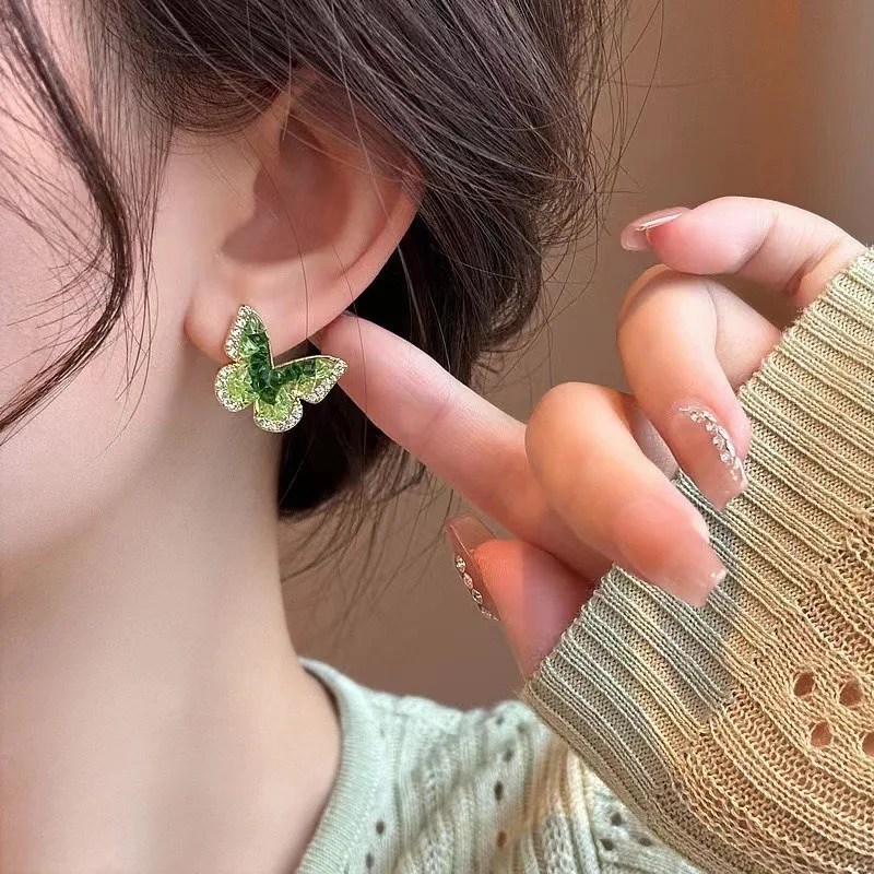 Orecchini a farfalla in cristallo verde sfumato per le donne Temperamento Strass Orecchini a bottone Eleganti gioielli carini Regalo per feste Сubьги