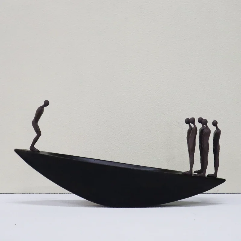 New Chinese-style wabi-sabi wind art ornament, high-end light luxury boat man decoration living room, abstract designer creative