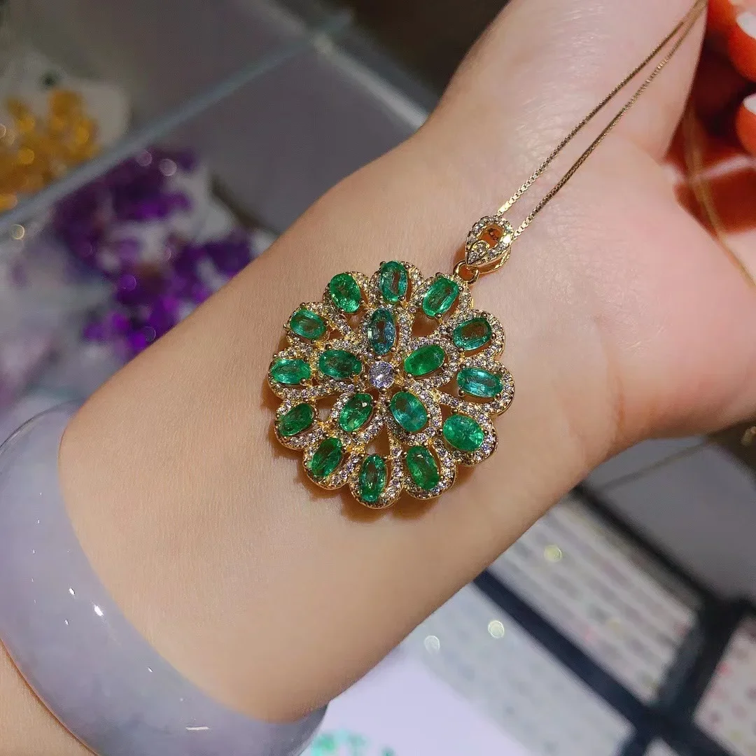 Luxury Emerald Pendant Necklace Women's Banquet Jewelry 925 Sterling Silver Green Gems Free Shipping Merchant Recommended