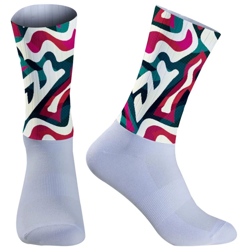 

Новинка 2023 года, летние велосипедные носки с дышащей сеткой и противоскользящим силиконовым усилением на каблуке, устойчивые к поту и скольжению.