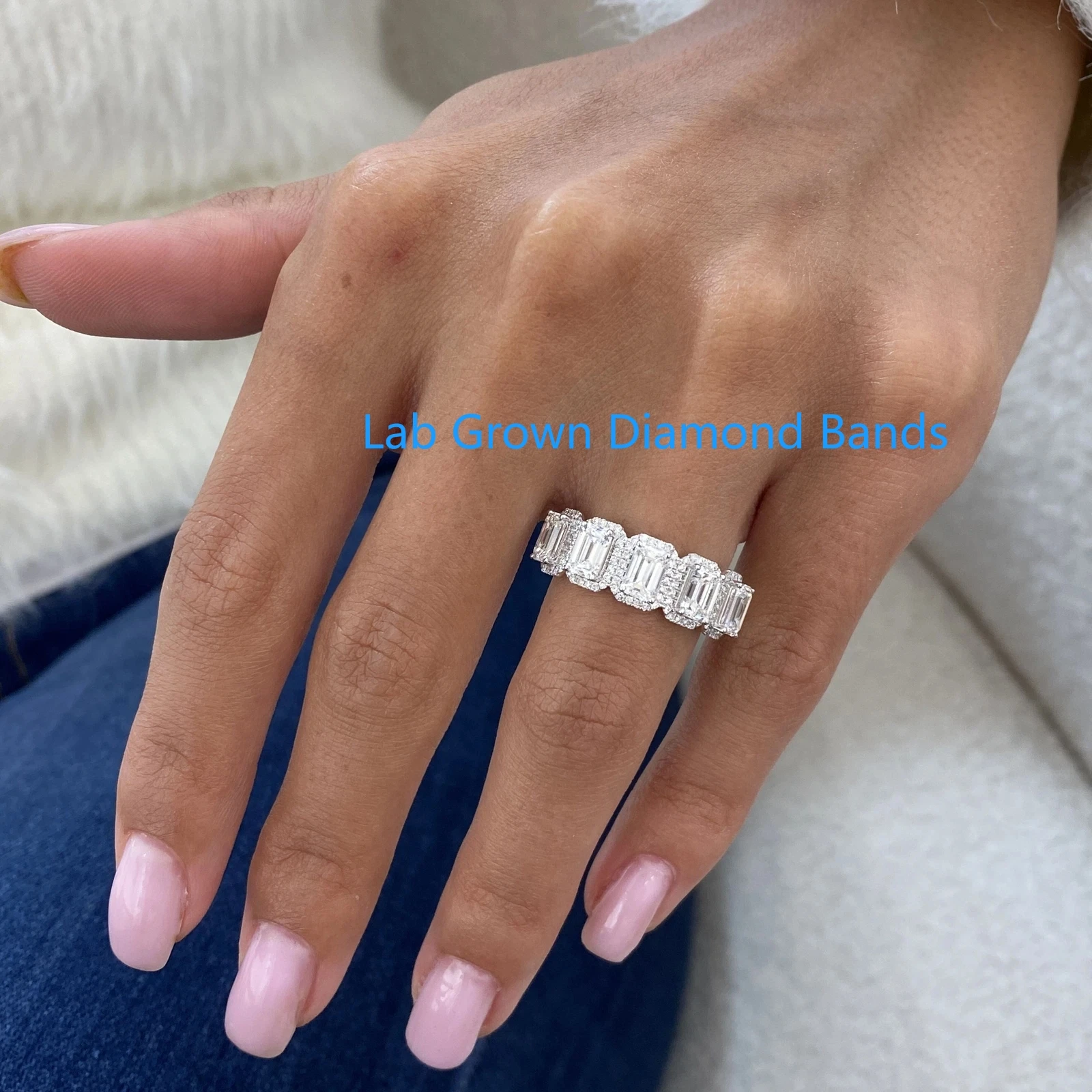 2.75Ctw Emerald & Round Mix‑Shape Lab Grown Diamond Band IGI DEF VS‑VVS Platinum950 Halo Half Eternity Wedding Fine Jewelry