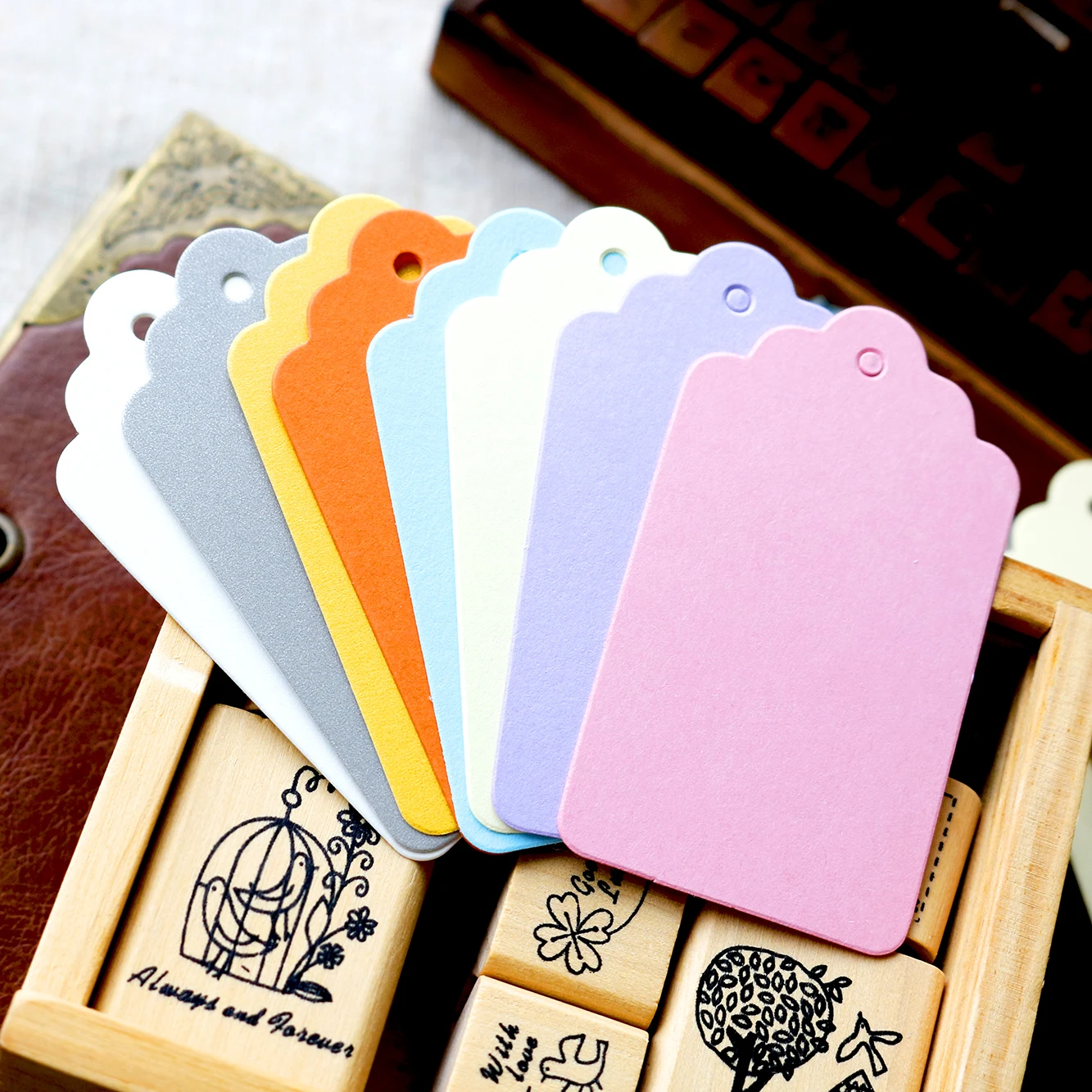 50pcs Blank Gift Tags Colorful Hang Tags Price Tags Wedding Christmas Party Favor Wrapping Label Card DIY Craft Decor Supplies