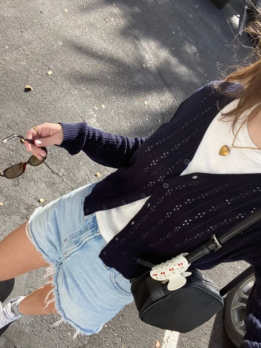 

Hollow Out Solid Cardigan T-shirt Women V Neck Single Breasted Long Sleeve Smock Knit Outerwear Autumn Sweet Simple Chic Sweater