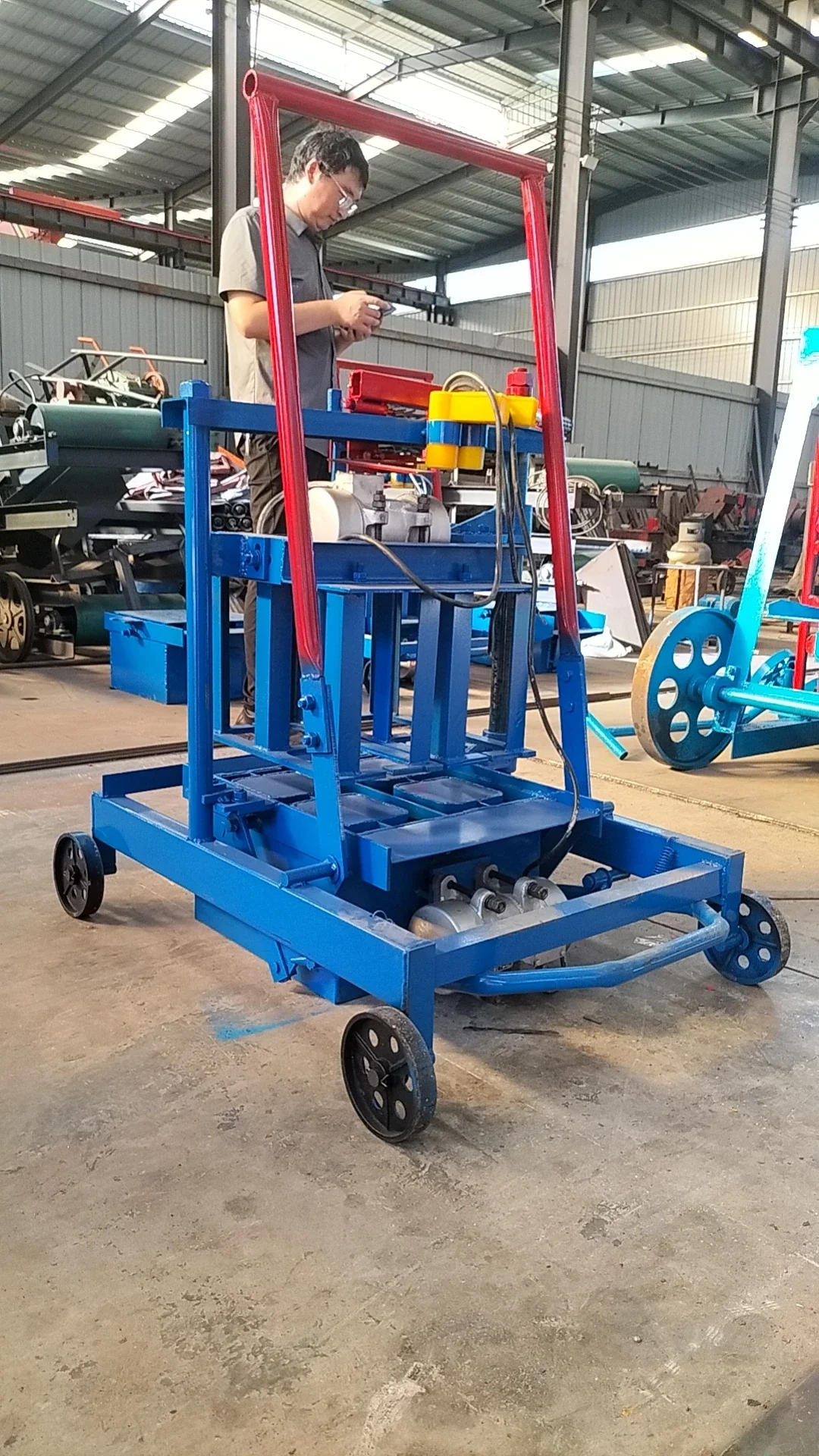 熱い販売のセメント ブロック マシン、油圧コンクリート高品質レンガ製造機