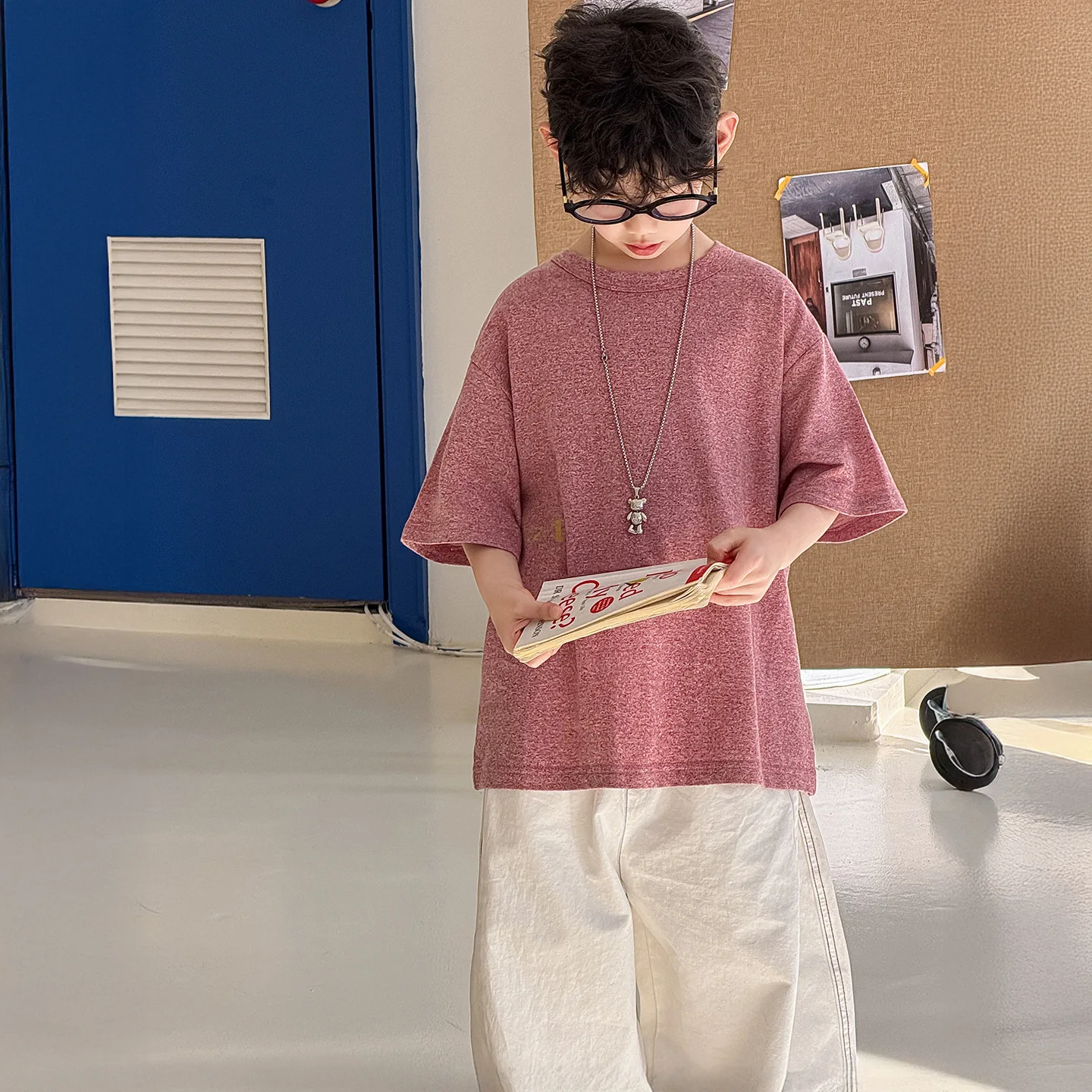 

Summer New Boys Fashion Solid Color Simple Short Sleeved T Shirt 2026 Children Clothing Boys Loose Casual Versatile Top