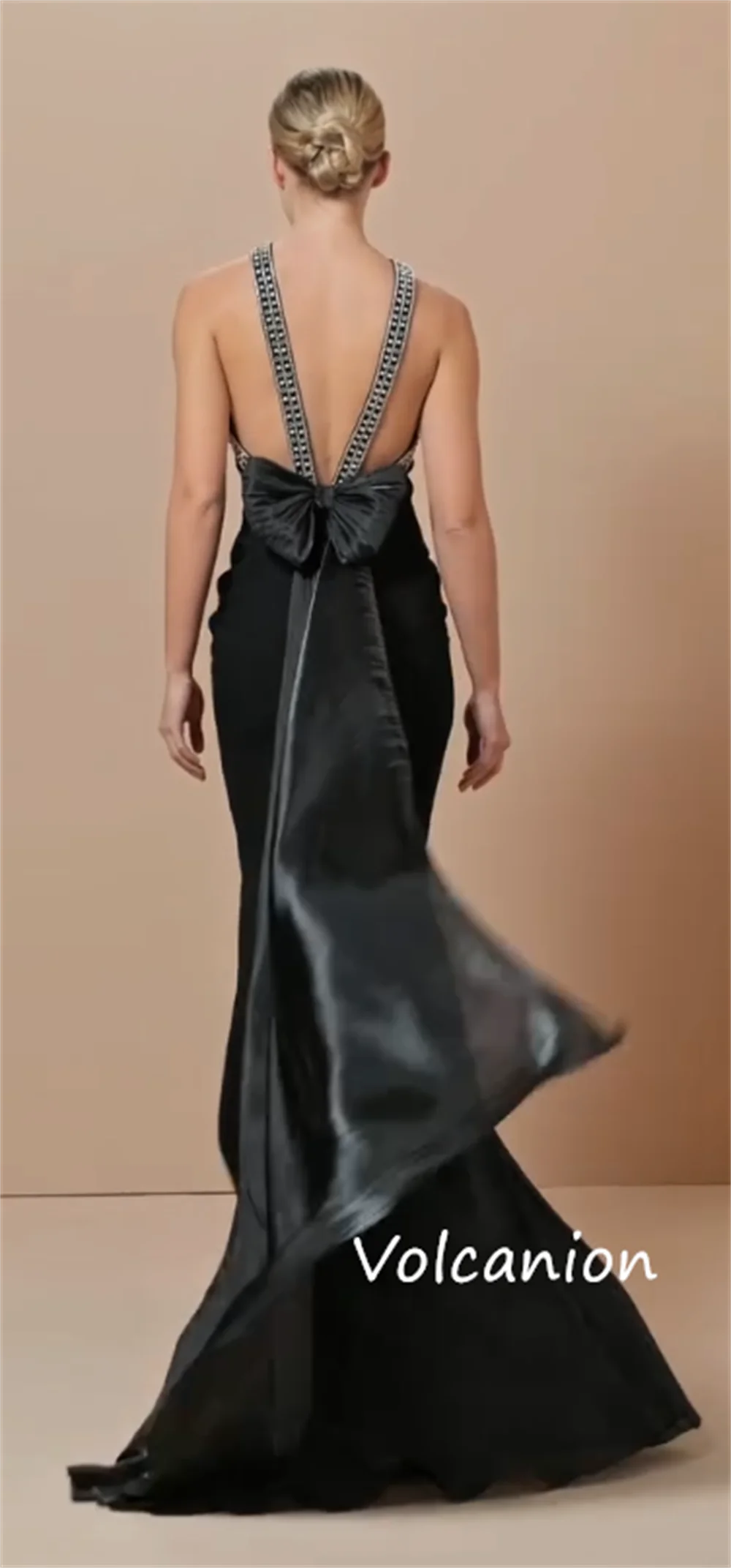 カスタマイズされたファッションジャージスパンコールトランペットホルターロングドレスオーダーメイドの機会モダンなスタイル絶妙な