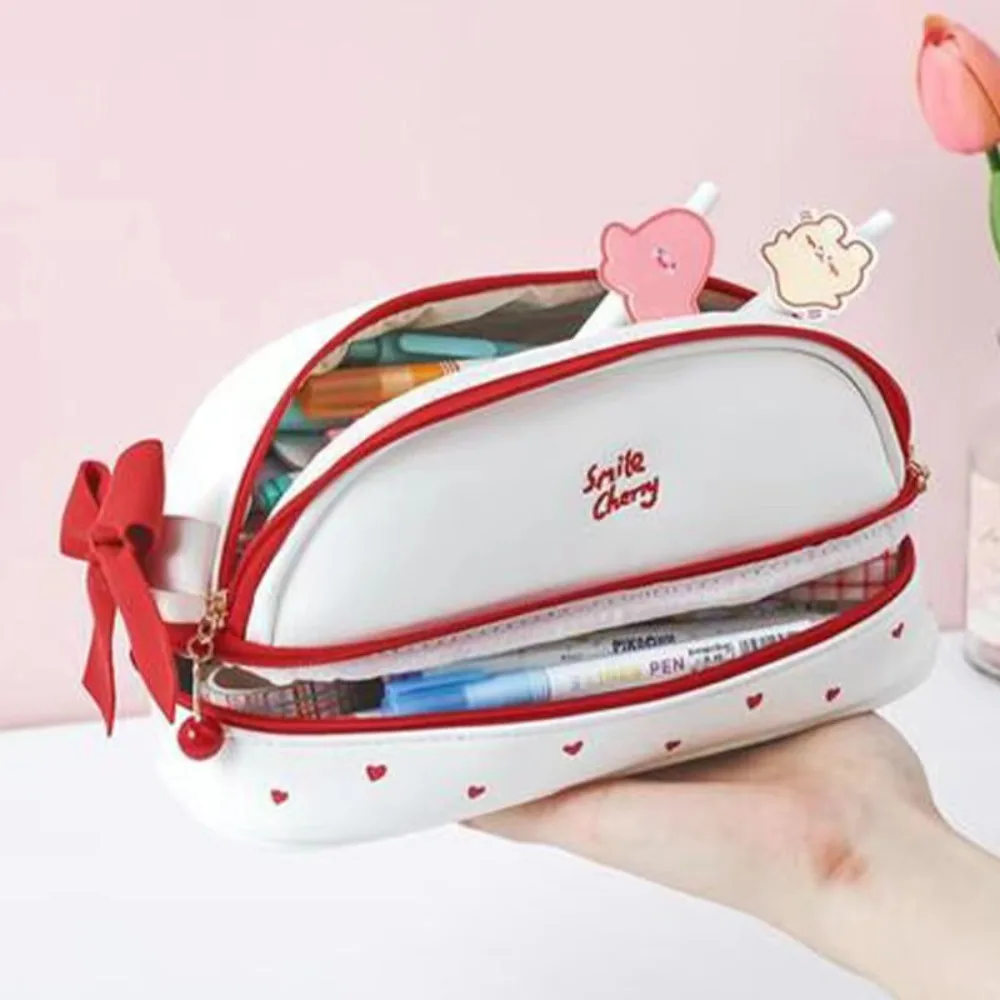 Imagem -02 - Cartoon Bear pu Lápis de Couro para Meninas Sorriso Cherry Stationery Bolsa Double Layer Pen Pouch Morango Bonito