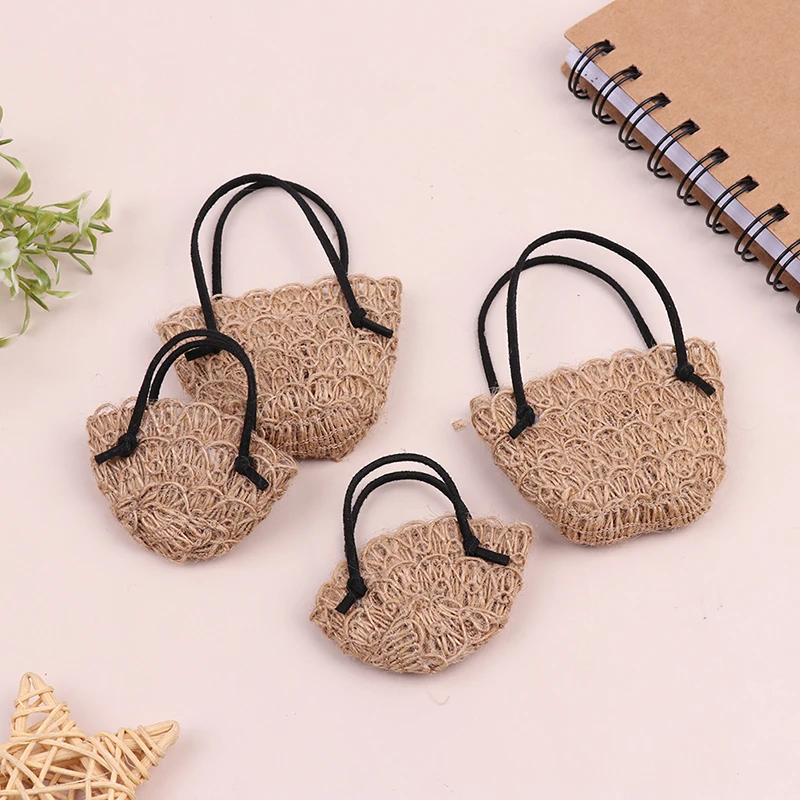 1Pcs Dollhouse Miniature Weave Handbags Straw Shoulder Bag Model For Dolls House Decor Accessories DIY Kids Pretend Play Toys