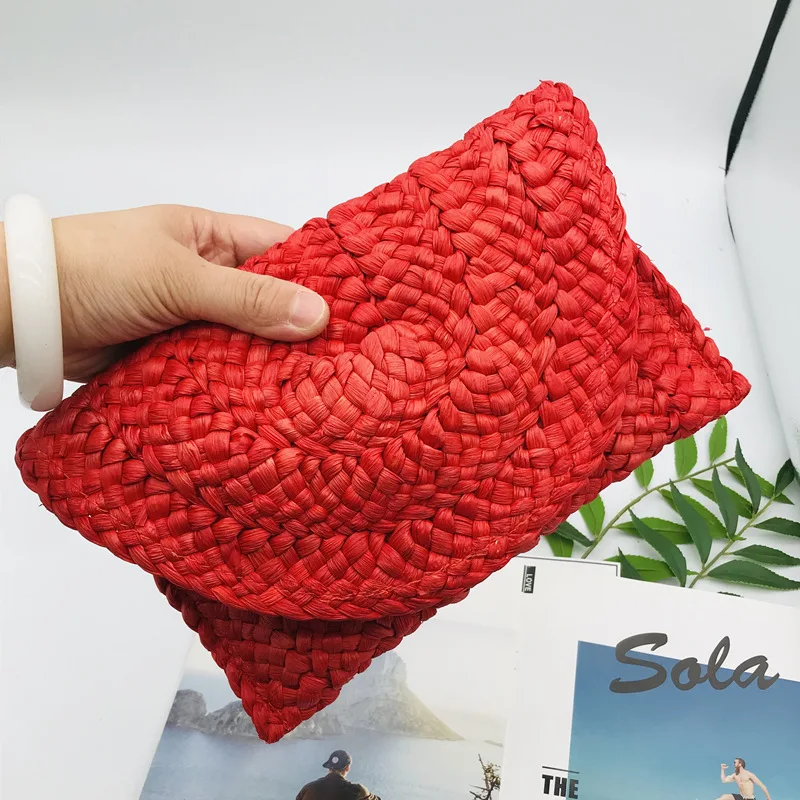 Women's Hand-Woven Handbag Boho Solid Color Straw Rattan Weave Corn Husk Handmade Envelope Wallet Females Coin Purses