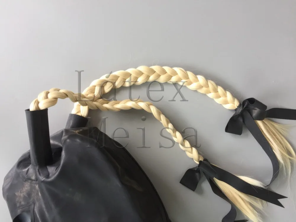 Nouveauté cagoules en latex avec décorations de tresses et narines à yeux ouverts et bouche avec fermeture éclair au dos pour femme