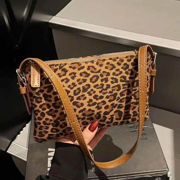 

Korean Hot Girl Leopard Print Handbag Women Leather Large Capacity Rectangle Shoulder Bag Ladies Fashion Casual Underarm Bag New