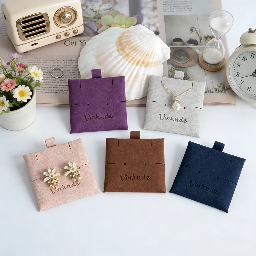 

20/50/100 шт., ювелирные карты из микрофибры с логотипом, кольца, серьги, упаковка, демонстрационная карта для обручей, 6x6 см, коврик-органайзер для путешествий