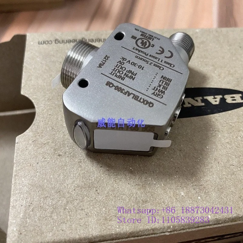 Transparent object detection sensor Q4XTBLAF100-Q8, Q4XTBLAF300-Q8