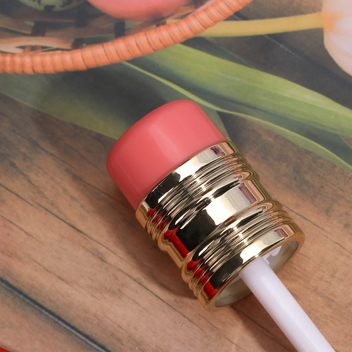 

3Pcs Pencil Shape Lip Gloss Tube Compact Leakproof Empty Bottles for DIY Lip Color Subpackaging Travel Makeup Accessories