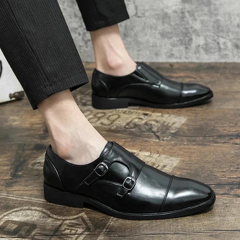 Fashion Designer Formal Slip on Men Dress Shoes New Classic Leather Oxfords for Wedding Party Business Flat Shoes Men's Loafers