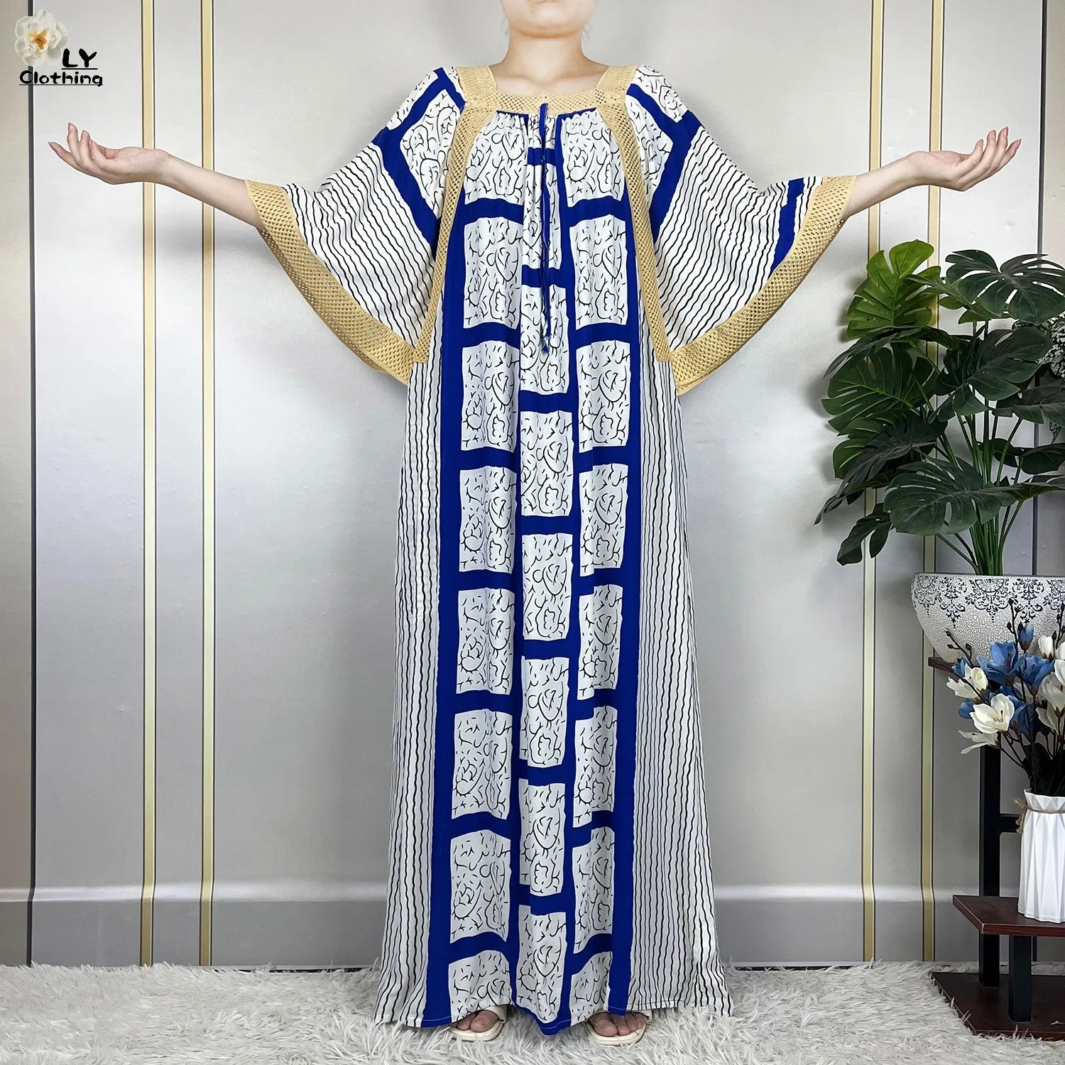 Vestido muçulmano solto com lenço grande para mulheres, manga curta, estampa listra, moda de Dubai, vestimenta islâmica, novo verão, 2023