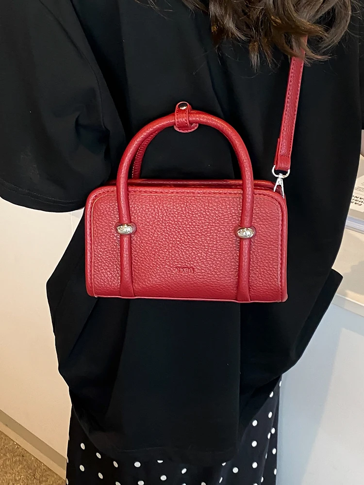 High Quality Burgundy Minimalist Crossbody Bag 2024 New Women\'s Retro Design Letter Armpit Bags Temperament Commuting Handbag