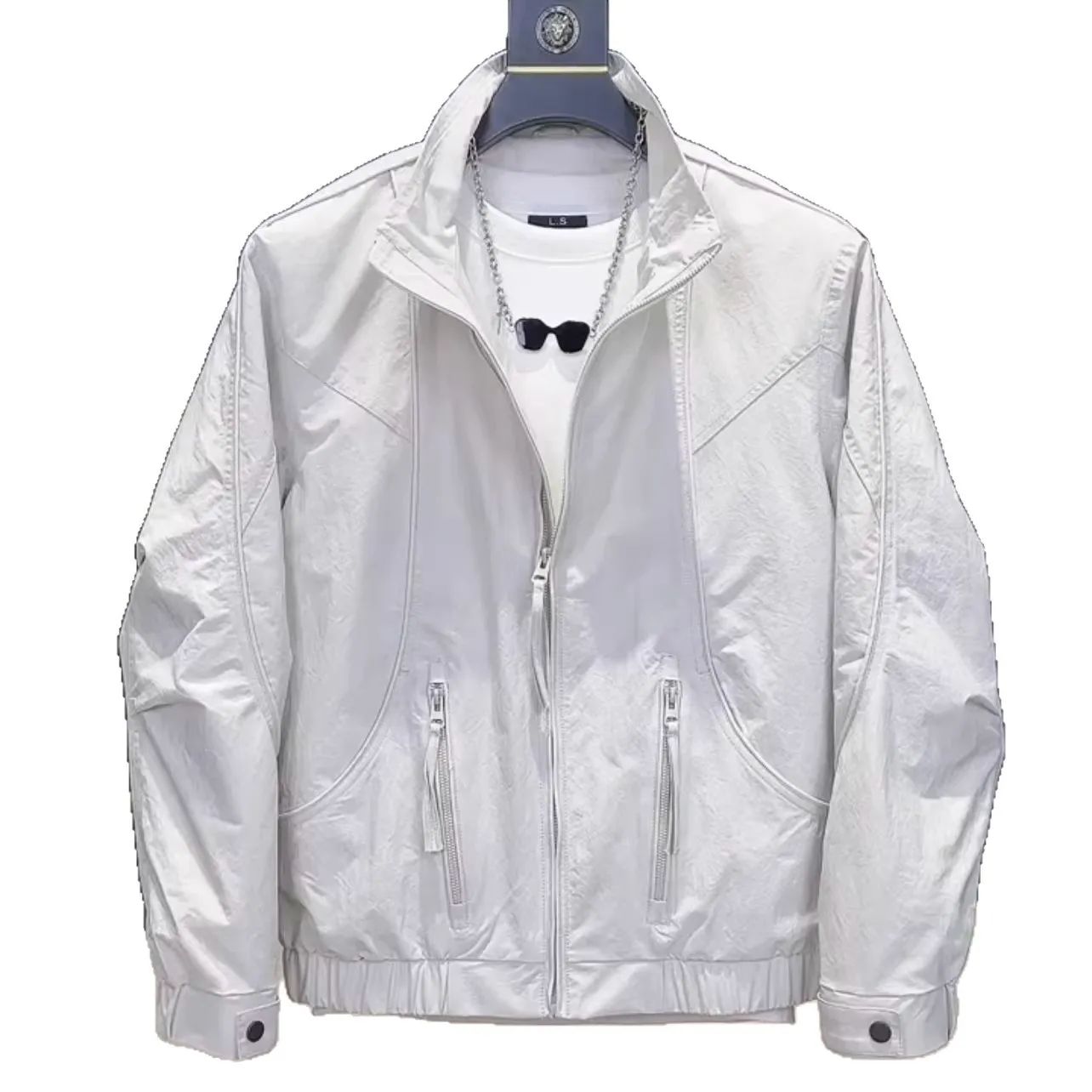 

Новая стильная и универсальная мужская куртка для весны и осени 2026 года