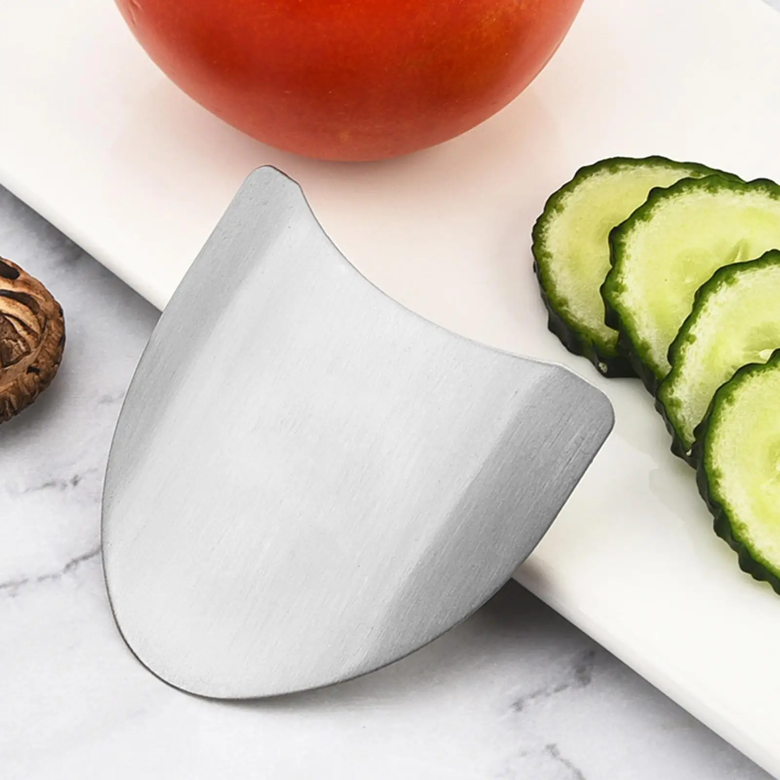 Stainless steel finger protector Cutting meat and vegetables finger safety fingerboard multi-functional kitchen tool accessories
