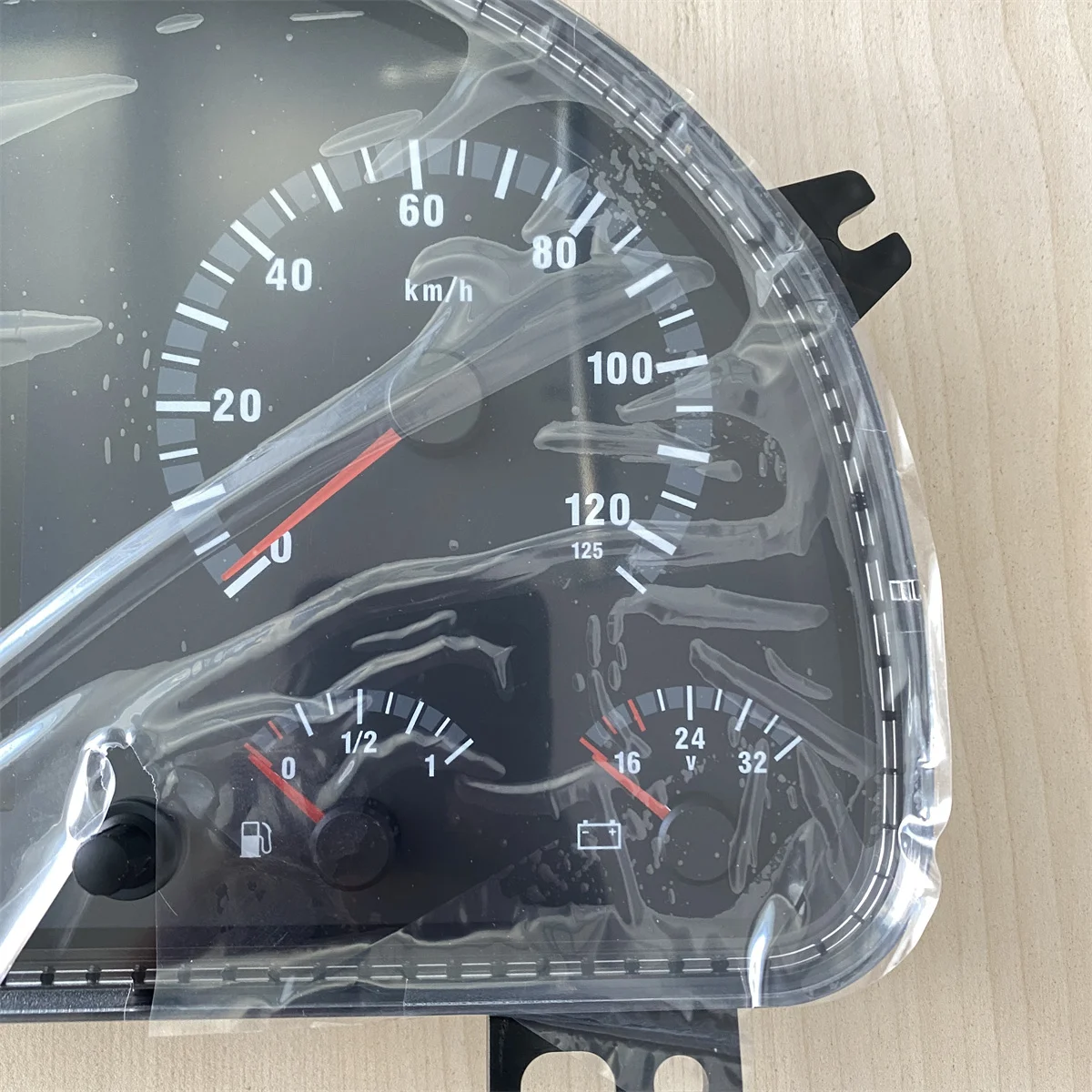 Fuel Combination Meter WG9716582211 For Sinotruk Howo Steyr SITRAK Instrument Panel Truck Engineering Vehicle Speedometer