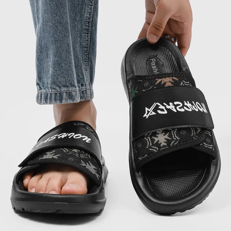 

2026 New Men's Slippers Summer Trend Non-slip Driving Sandals Driving Outdoor Two-in-one Dual-purpose Beach Shoes Zapatos Hombre