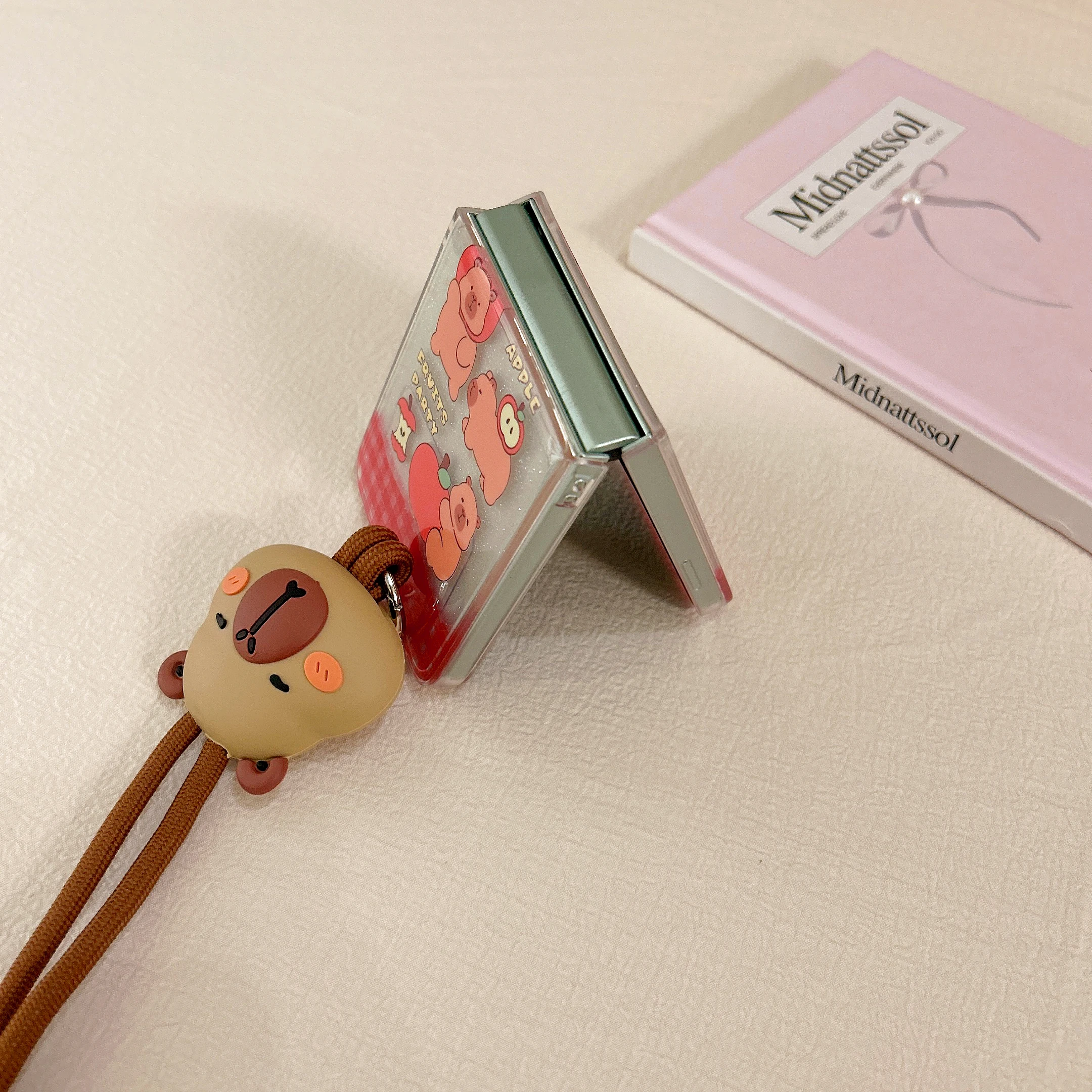 Kawaii مضحك ل كابيبارا يجب أن يكون مكافحة الإفلات جراب هاتف الكرتون مع الحبل سامسونج غالاكسي ل Z Flip7 Z Flip 5 Z Flip 6