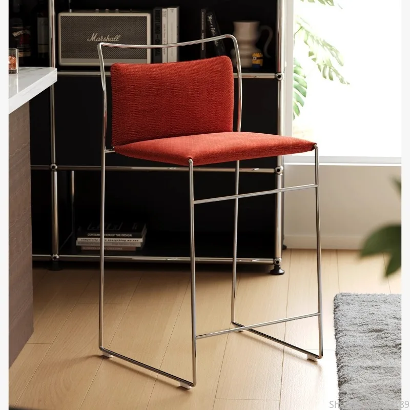 مقعد إيطالي بسيط بتصميم باوهاوس عالي الظهر وكرسي طعام، أثاث متعدد الوظائف، تصميم مدمج للمساحات الصغيرة