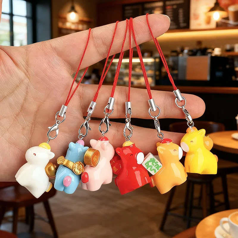 2026 الملونة المهر المفاتيح قلادة التميمة دمية سطح المكتب الحصان على ظهره قلادة دمية حلية الهدايا الإبداعية