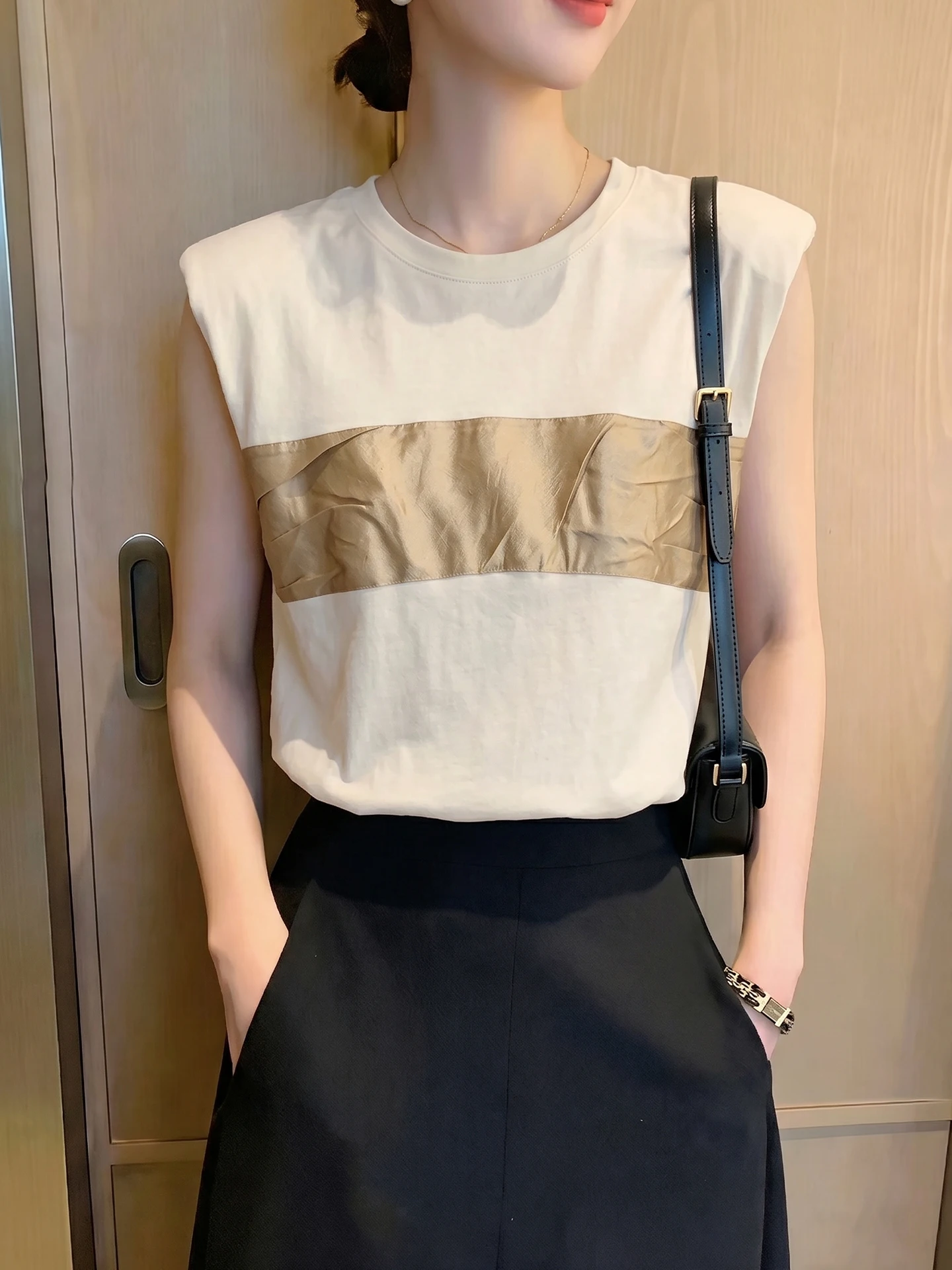 

Unique Fashion Color Block Design T-Shirt Women's Overhead round Neck Short Sleeve Simple Match All Summer 2026 Poetic Style