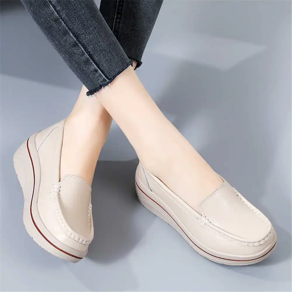 Super Big Size Perforated Women's Shoes Sneakers Flats Sports Woman Sneakers For Kids Sports-leisure Tens Order Nice Trends