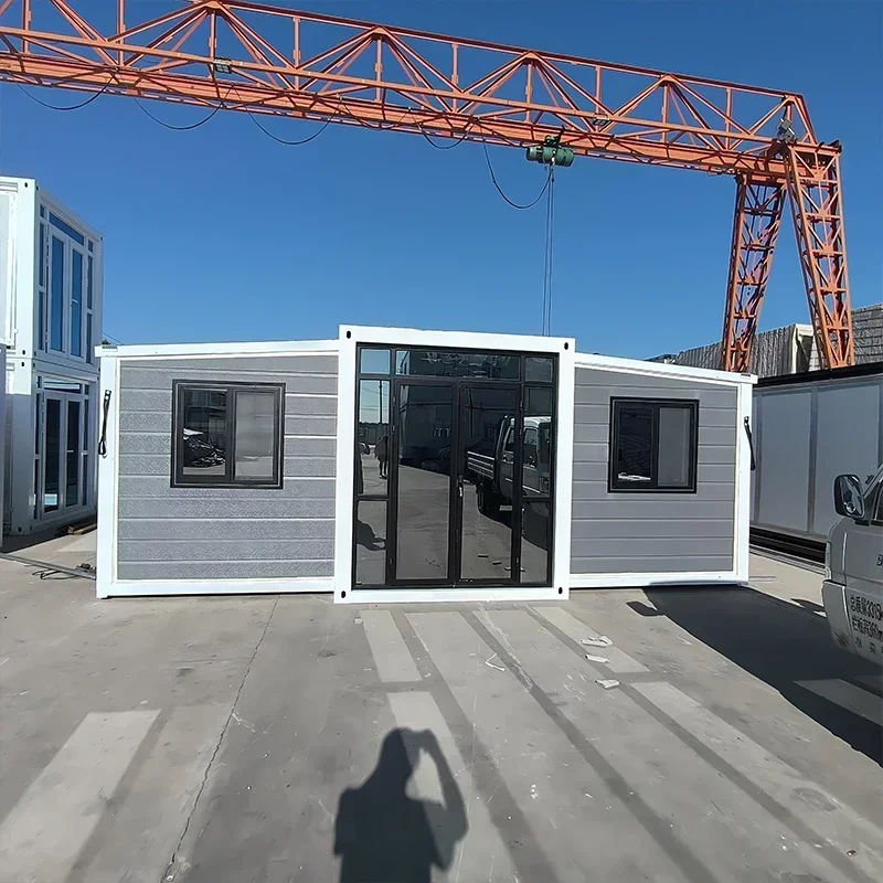 In Stock Ship 40Ft 20Ft Prefab Mobile Container Expandable House Standards Luxury Portable Prefabricated Home 2 Bedroom Hot Sale