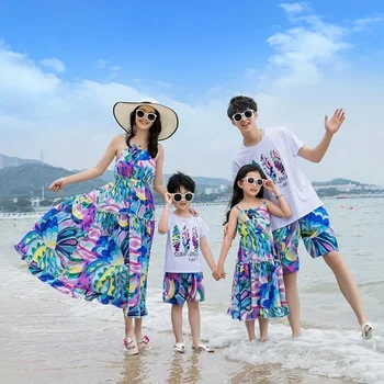 2024 Vader Zoon T-shirt + Shorts Kust Paar Kleding Familie Bijpassende Outfit Strand Moeder Dochter Bohemian Bloemen Jurken zomer